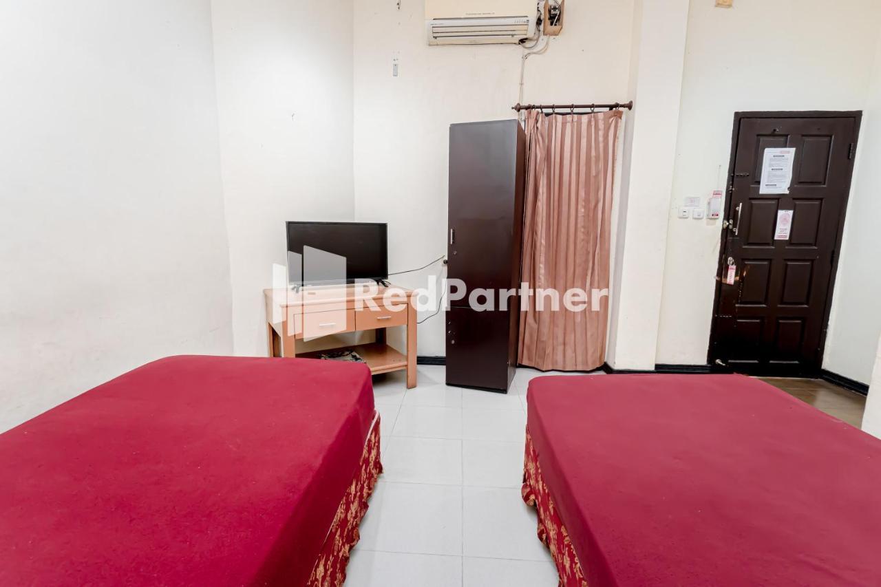 Cherry Pink Hotel Medan Mitra Reddoorz Exterior photo