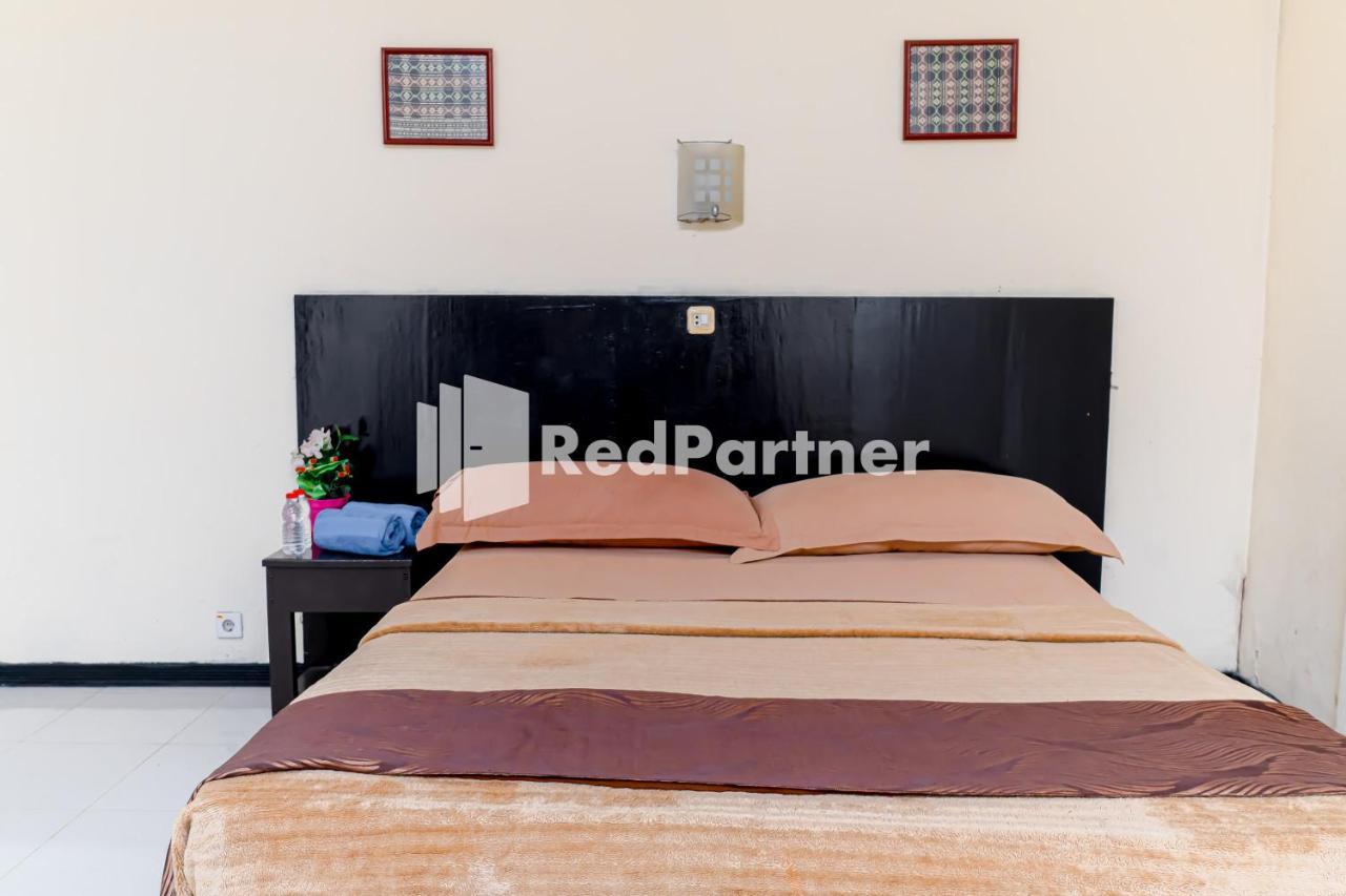 Cherry Pink Hotel Medan Mitra Reddoorz Exterior photo