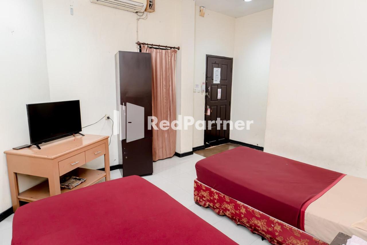 Cherry Pink Hotel Medan Mitra Reddoorz Exterior photo